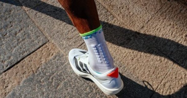 Pro Marathon V2.0 - Meia de Compressão Cano Médio